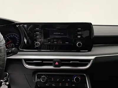 Kia K5 2023, 65342 км, за 11159.25 USD - фото 9