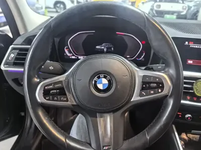 BMW 3 Series 2021, 40000 км, за 19535.25 USD