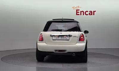 MINI Cooper 2013, 98830 км, за 3218.6 USD