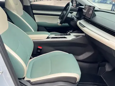 Geely L HiP 2022, 37000 км, за 6621.41 USD - фото 11