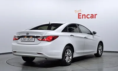 Hyundai Sonata 2010, 168631 км, за 2470.26 USD - фото 2