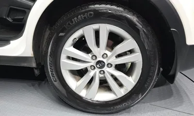 Kia Sorento 2015, 152360 км, за 5844.11 USD