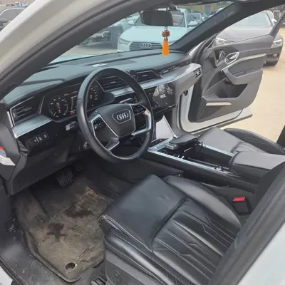 Audi e-tron 2020, 105213 км, за 25395.57 USD - фото 8