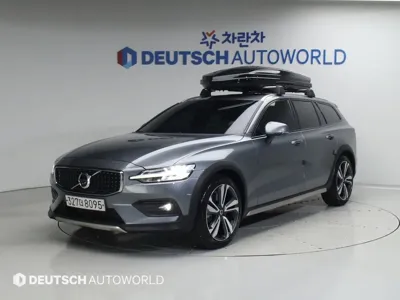 Volvo V60 · 2020 год