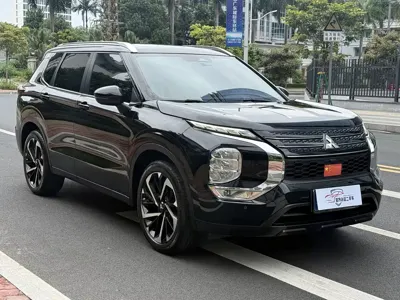 Mitsubishi Outlander 2023, 19000 км, за 13469.5 USD