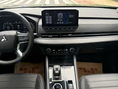 Mitsubishi Outlander 2023, 19000 км, за 13469.5 USD
