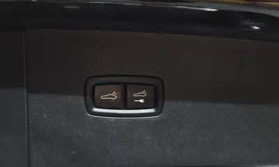 Porsche Cayenne 2023, 81384 км, за 62929.71 USD - фото 20