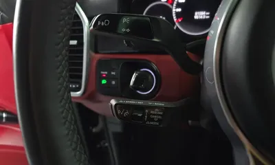 Porsche Cayenne 2023, 81384 км, за 62929.71 USD - фото 29