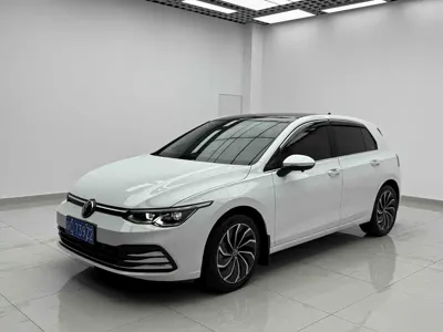 Volkswagen Golf · 2022 год