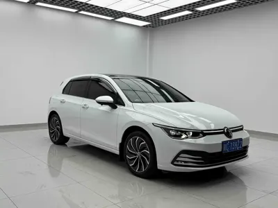 Volkswagen Golf 2022, 34000 км, за 14390.54 USD