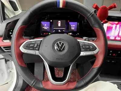 Volkswagen Golf 2022, 34000 км, за 14390.54 USD - фото 17