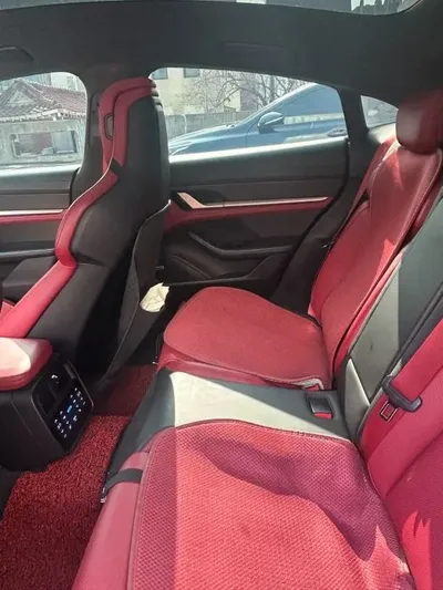 Porsche Taycan 2021, 66000 км, за 81316.75 USD - фото 9