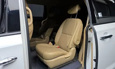 Kia Canival 2015, 97412 км, за 8079.35 USD - фото 12