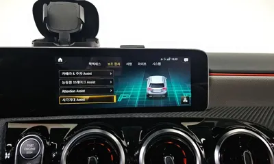 Mercedes-Benz A-Class 2020, 20720 км, за 15695.35 USD - фото 17