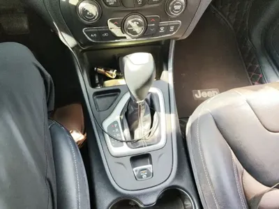 Jeep Cherokee 2017, 89100 км, за 4870.42 USD - фото 7