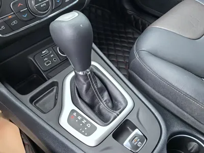 Jeep Cherokee 2017, 89100 км, за 4870.42 USD - фото 17