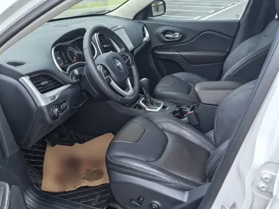 Jeep Cherokee 2017, 89100 км, за 4870.42 USD - фото 18
