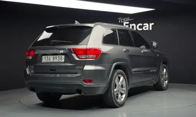 Jeep Cherokee 2012, 226599 км, за 3561.28 USD