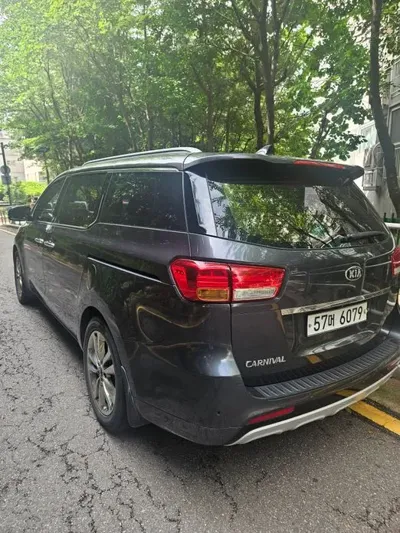 Kia Canival 2015, 161800 км, за 5667.76 USD
