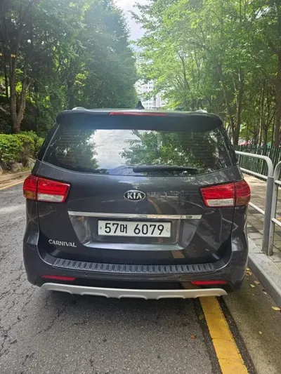 Kia Canival 2015, 161800 км, за 5667.76 USD