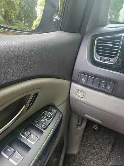 Kia Canival 2015, 161800 км, за 5667.76 USD - фото 14