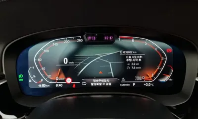 BMW 5-Series 2023, 39022 км, за 26362.73 USD - фото 8