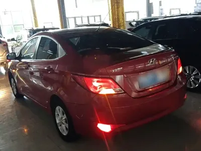 Hyundai Verna 2014, 136500 км, за 1812.31 USD