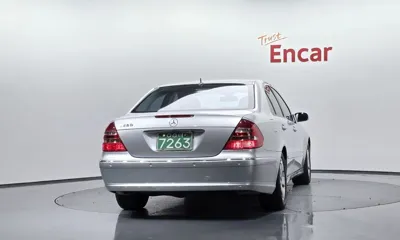 Mercedes-Benz E-Class 2006, 140064 км, за 2100.56 USD