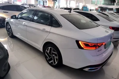 Volkswagen Sagitar 2023, 114700 км, за 11315 USD