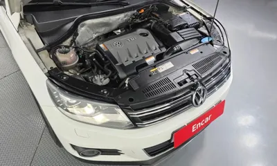 Volkswagen Tiguan 2013, 118141 км, за 4529.34 USD - фото 6