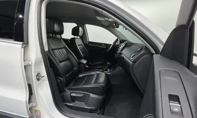Volkswagen Tiguan 2013, 118141 км, за 4529.34 USD - фото 10