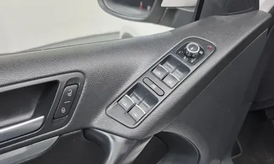 Volkswagen Tiguan 2013, 118141 км, за 4529.34 USD - фото 12