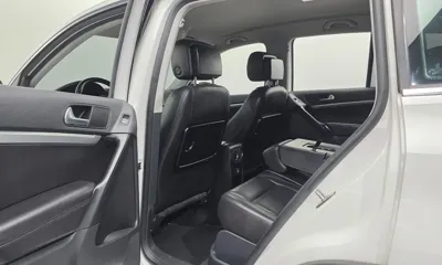 Volkswagen Tiguan 2013, 118141 км, за 4529.34 USD - фото 18
