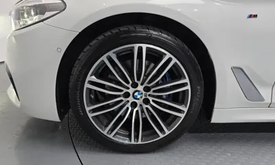 BMW 5-Series 2018, 102985 км, за 17120.58 USD
