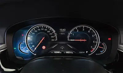 BMW 5-Series 2018, 102985 км, за 17120.58 USD - фото 8