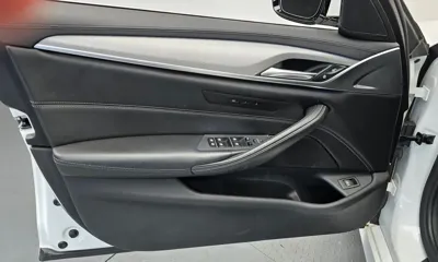 BMW 5-Series 2018, 102985 км, за 17120.58 USD - фото 24