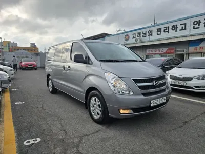 Hyundai Starex 2012, 61176 км, за 5732.9 USD