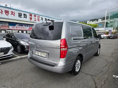 Hyundai Starex 2012, 61176 км, за 5732.9 USD