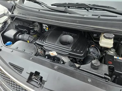 Hyundai Starex 2012, 61176 км, за 5730.28 USD - фото 6