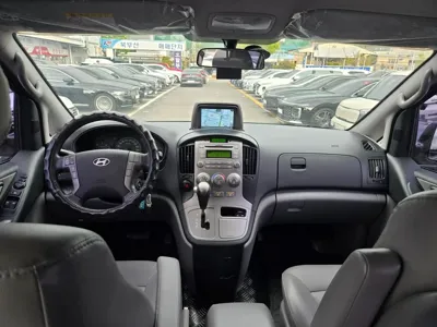 Hyundai Starex 2012, 61176 км, за 5730.28 USD - фото 12