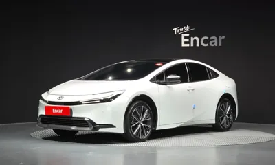Toyota Prius · 2024 год