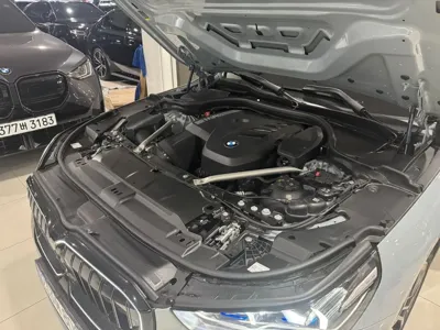 BMW 5-Series 2024, 26635 км, за 40764.08 USD - фото 6