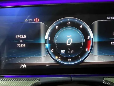 Mercedes-Benz CLS-Class 2019, 72816 км, за 27750.24 USD - фото 9