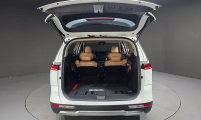 Kia Canival 2023, 49877 км, за 23581.18 USD - фото 20