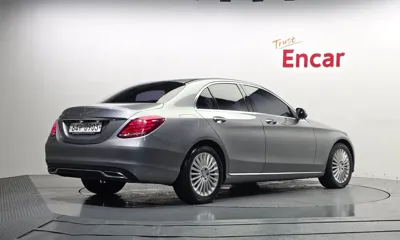 Mercedes-Benz C-Class 2016, 61412 км, за 10589.61 USD