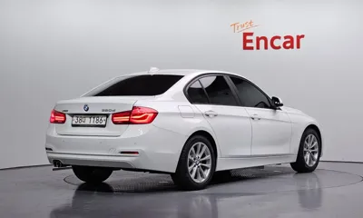BMW 3-Series 2017, 167815 км, за 8074.04 USD