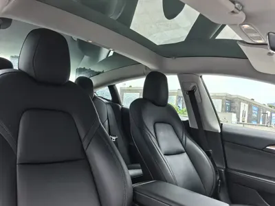 Tesla Model 3 2021, 130000 км, за 15493.71 USD - фото 9