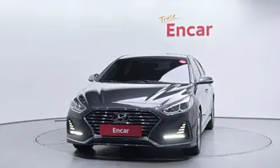 Hyundai Sonata 2018, 72399 км, за 8923.86 USD