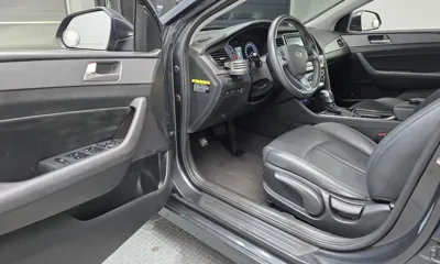 Hyundai Sonata 2018, 72399 км, за 8923.86 USD - фото 10