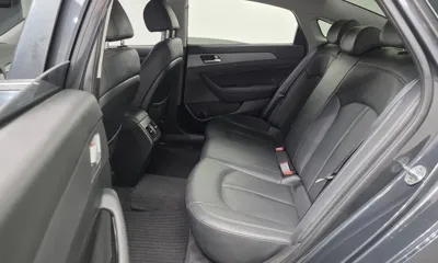 Hyundai Sonata 2018, 72399 км, за 8923.86 USD - фото 12